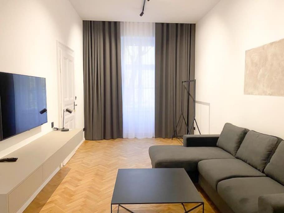 Capitol Deluxe Apartment Prague Exterior photo